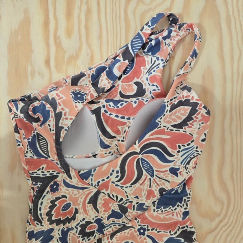 summersalt Asymmetric One-Shoulder Paisley One-Piece in Coral, Navy & Cream - Picture 3 of 5